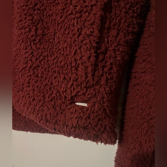 Hollister 1/4 Zip Sherpa Pullover - Picture 5 of 5